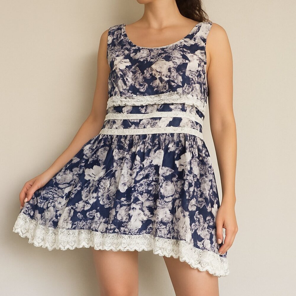 Boho Beach Tunic Dress Sz S/M Noelle Floral Lace Trim Cottagecore